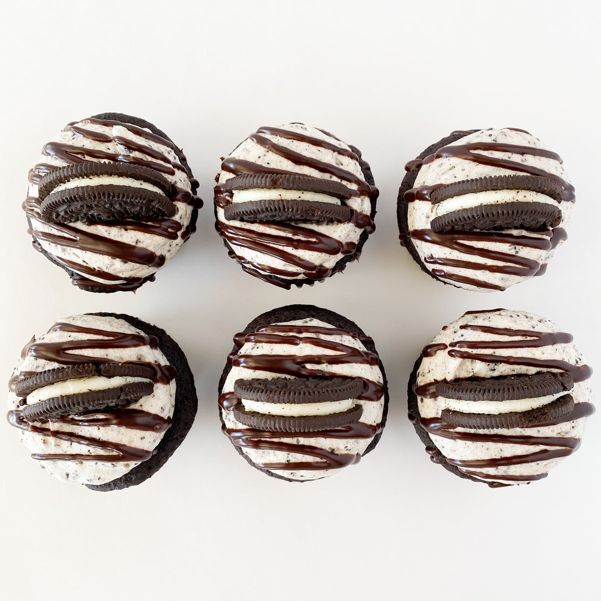 Cookies & Cream Chocolate Cupcakes